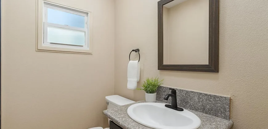 Single Family Residence at 1402 E Shields Ave, Fresno, CA 93704