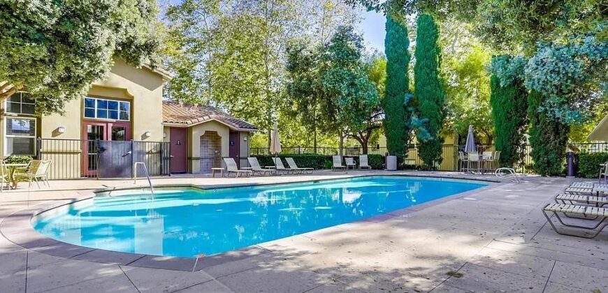 Condo at 14676 Via Fiesta, San Diego CA 92127